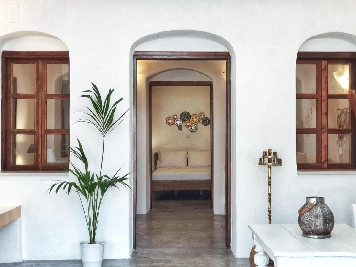 Navita Cave Houses Fira  Bagian luar foto